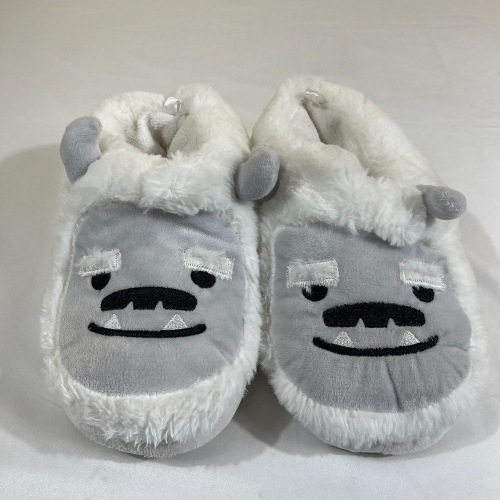 Old Navy Yeti Monster Plush Slippers White Gray Faux Fur Boys Girls Size L 1-2